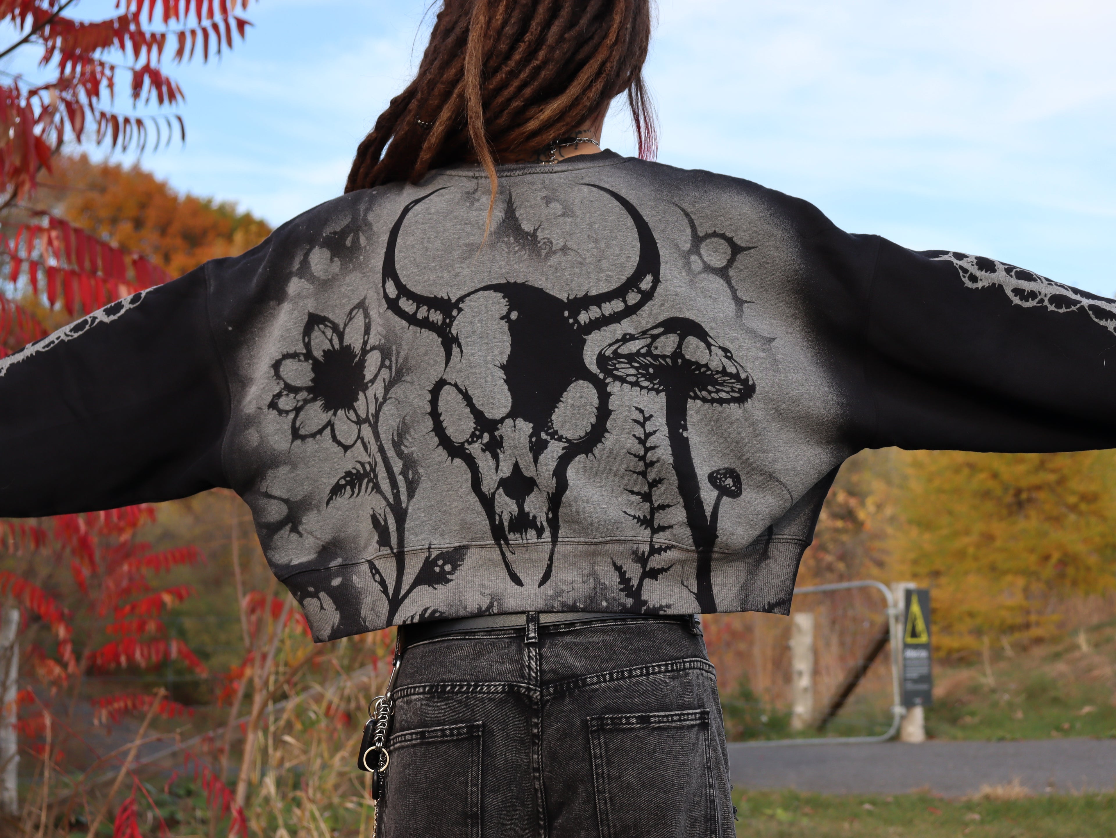 Crew neck crop top skull Large