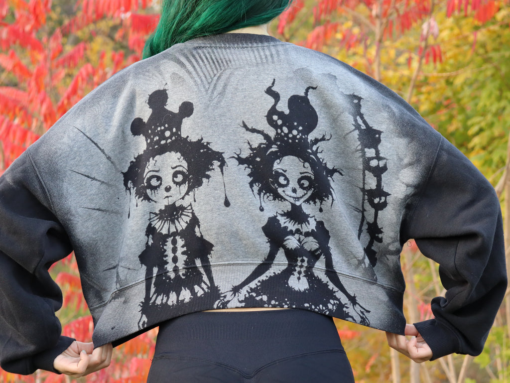 Crew neck crop top clown Medium