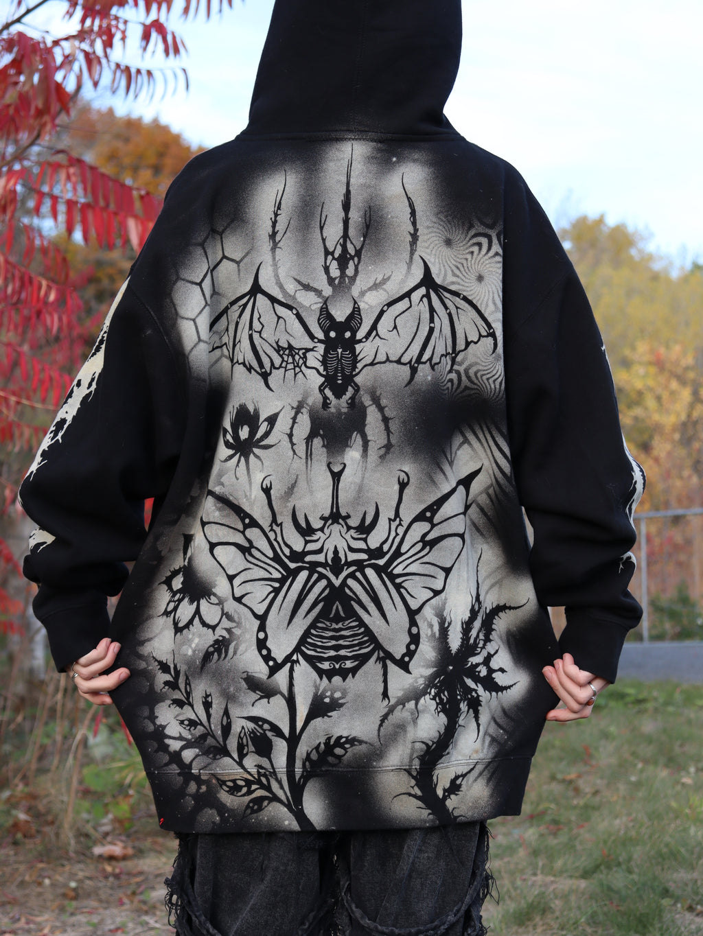 Full-zip hood bugz