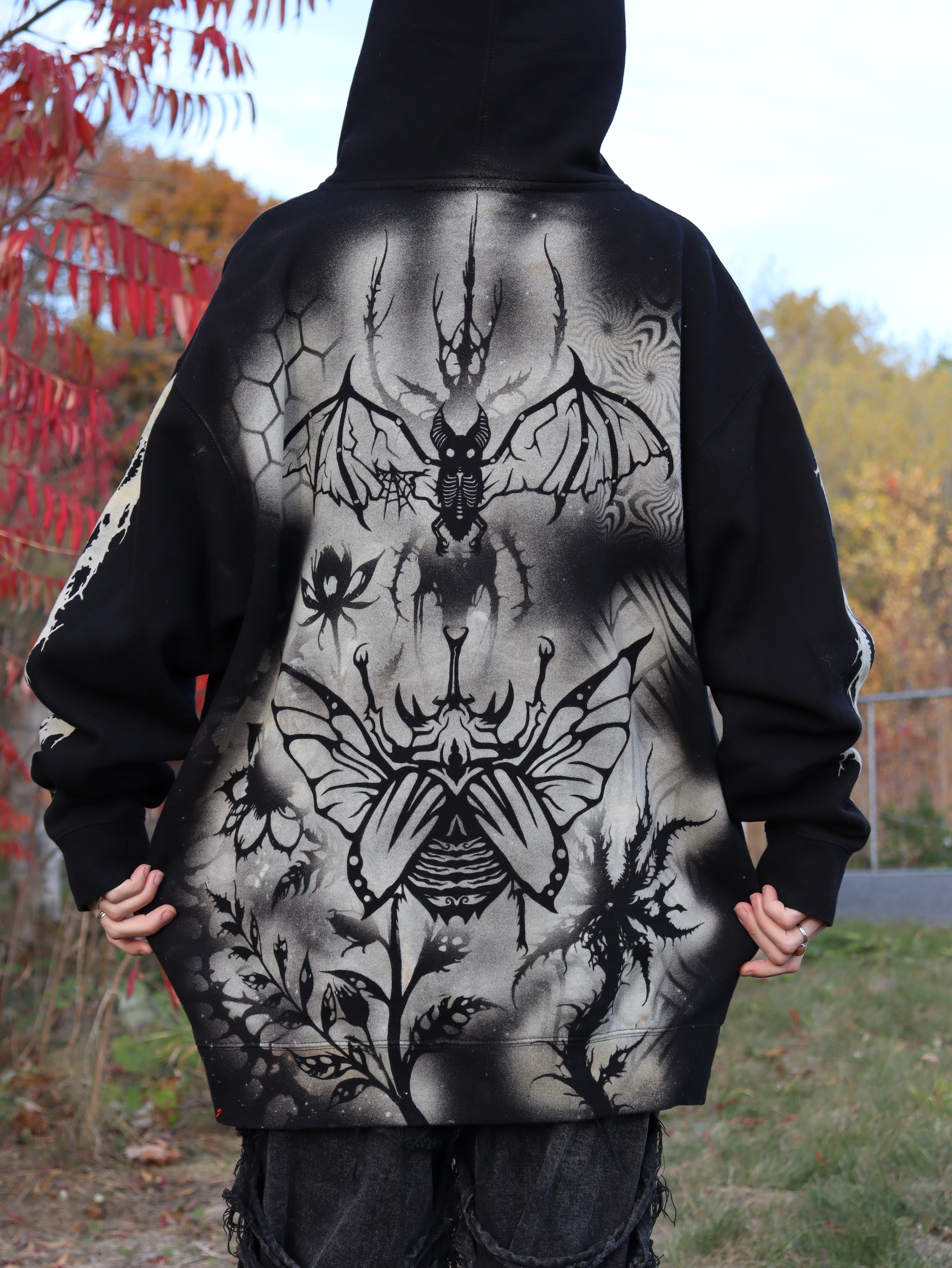 Full-zip hood bugz