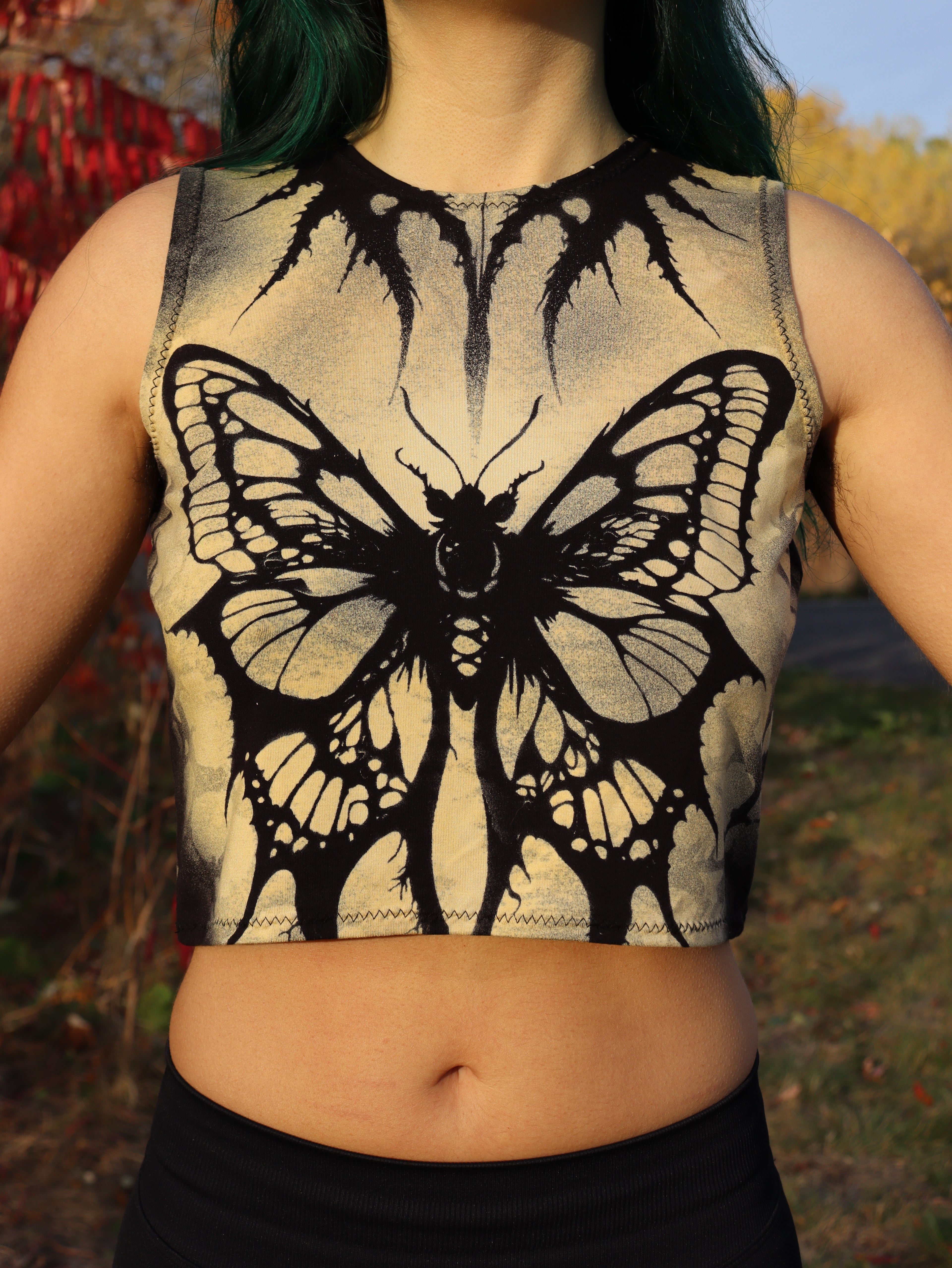 Crop top Moth