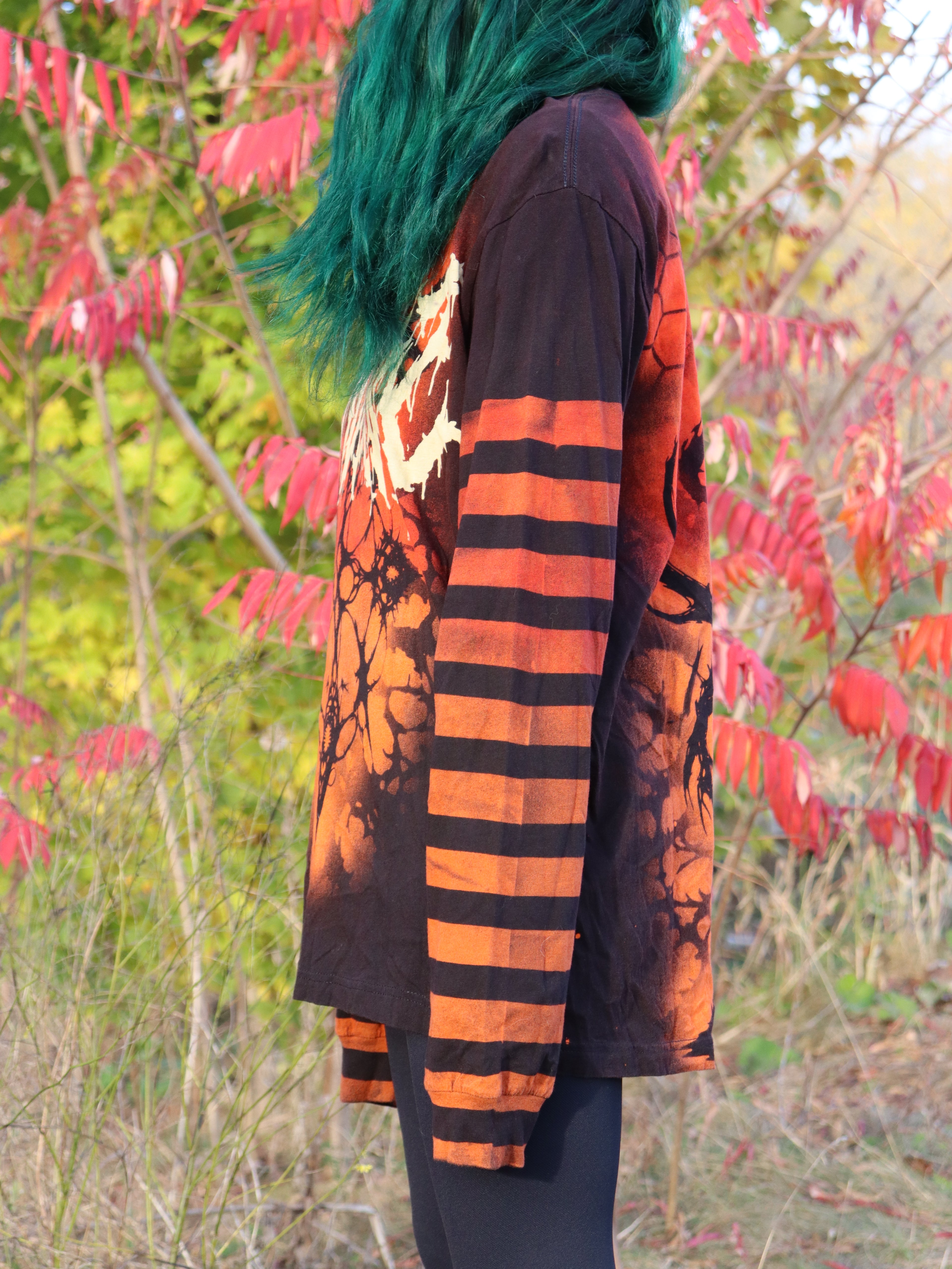 Long sleeves orange skull large