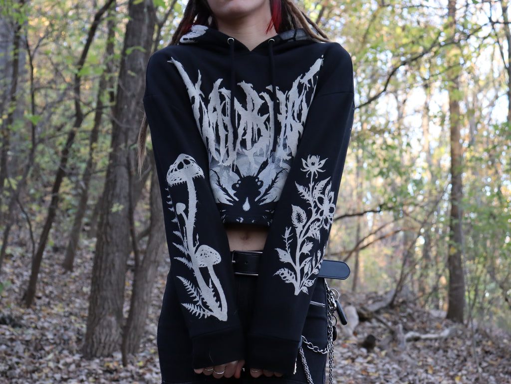 Crop top hoodie Medium bug